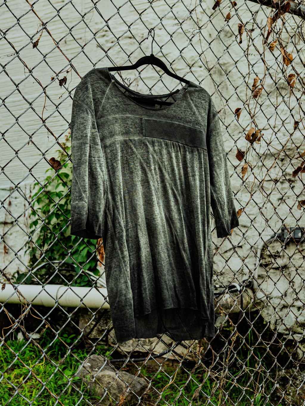 Black Quarter Sleeve